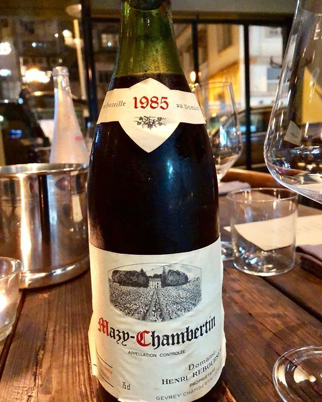 JeannieChoLee's tweet photo. It is great to be pleasantly surprised! This 85 Henri Rebourseau #mazischambertin w low fill cd have been oxidized but it turned out to be beautiful, silky &amp; sweet! #love mature #burgundy #wine https://t.co/jykszcSKGf