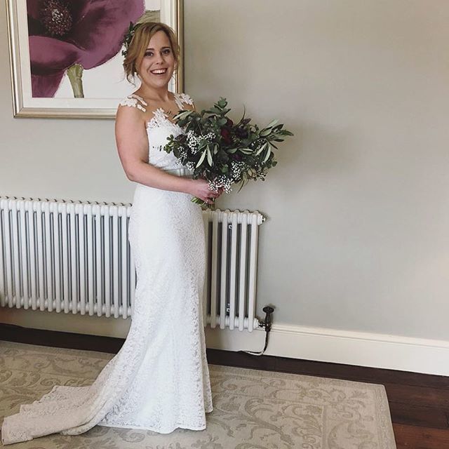 NannyShecando's tweet photo. A shot from before the madness started. I didn’t know at the time but apparently I was 20 minutes late and my husband to be was getting very nervous waiting for me! 🙊 #GandHsayIDo Also, those botanicals were on point. 💐🌿 https://t.co/nL3WUisaJx https://t.co/robBKJiXAA