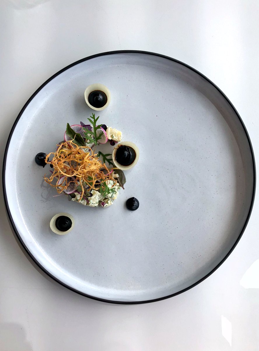 melissadelport_'s tweet photo. I’m experiencing One @cavalliestate. Today’s hero is the celeriac. Not a bad way to spend a Sunday. Gorgeous food, setting and of course, wine! #oneatcavalli https://t.co/LJcJeDjIiF