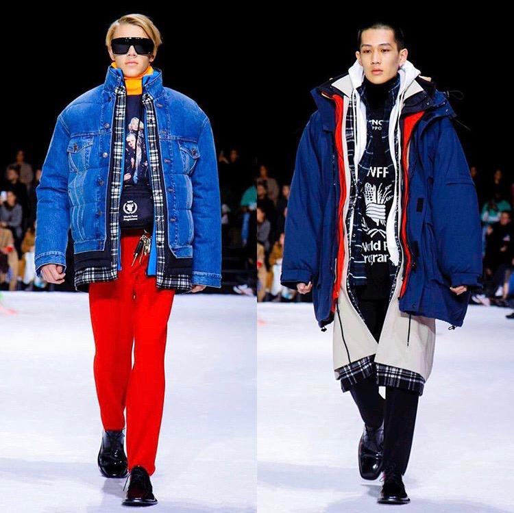brandpills's tweet photo. #ParisFashionWeek
Perfect colors for perfect details. @BALENCIAGA #PARIS Fashion Week 2018. COLLECTIONS: WOMEN/MEN. Runway images from the collection of #Balenciaga. 
Thanks to the creative director @DemnaGvasalia 👏🏽♥ @WFP 
#PFW #PFW18 #RUNWAY #4march https://t.co/UEwgbCIxdh