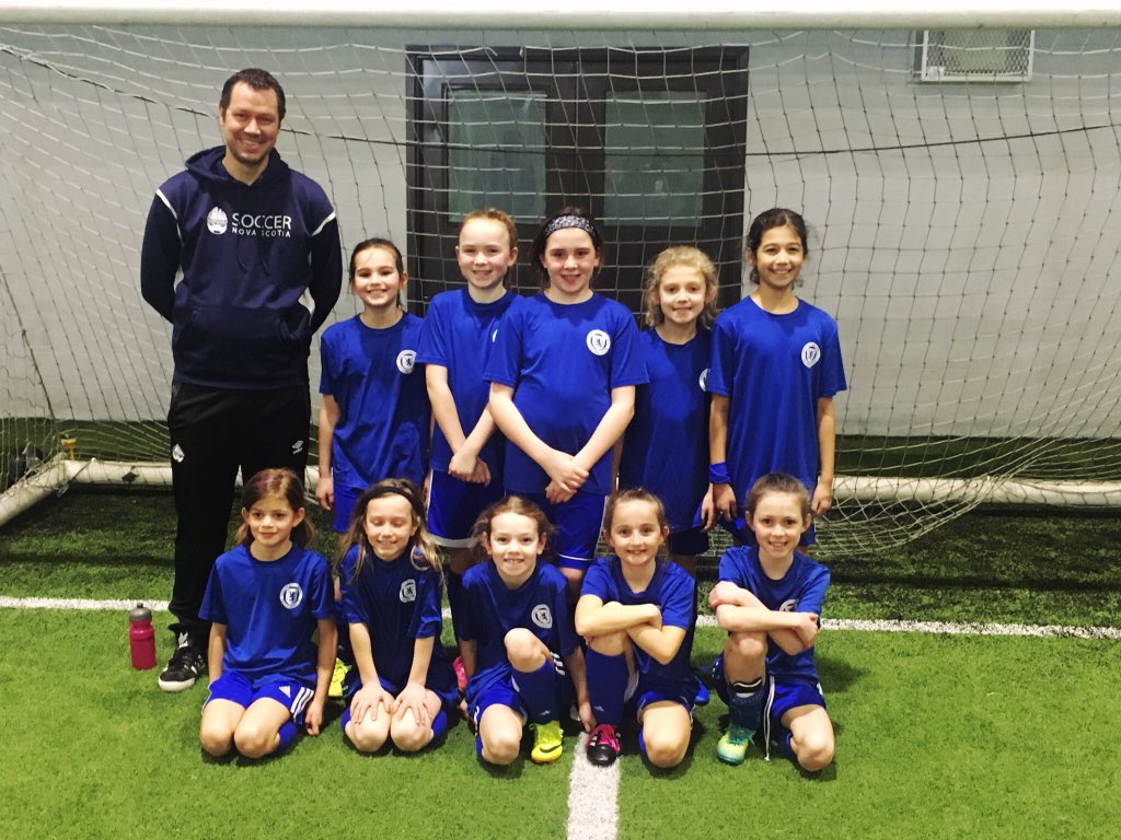 du_soccer's tweet photo. U9GA ended the season on a high note yesterday AM! ⚽️ #girlslovesoccer #coachmike #DU9GA https://t.co/ysEmb5kFZ4