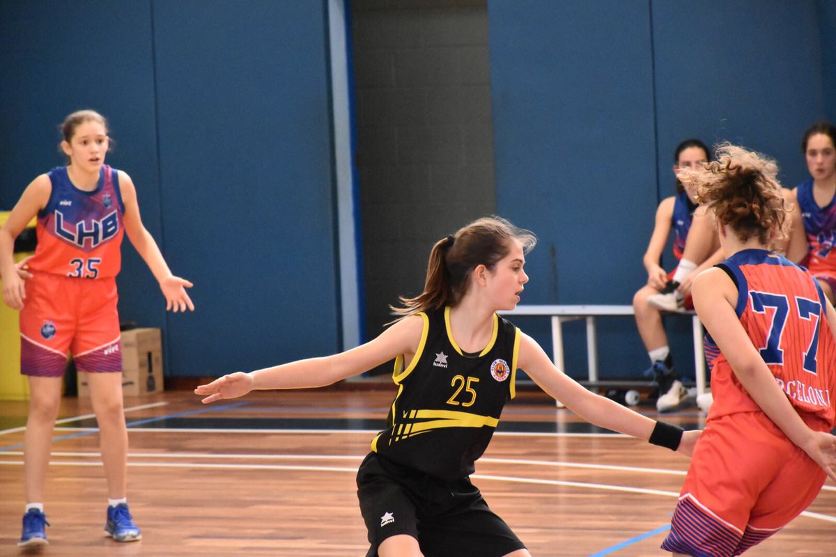 ASRBasketAlmeda's tweet photo. 🏀 #IF2ALM 79 - @LimaHortaBasket 49

Bona feina en el segon partit de la jornada infantil al #pavellóAlmeda

#goAlmeda #jornadaAlmeda #basketAutèntic https://t.co/y0KkUBnmfg