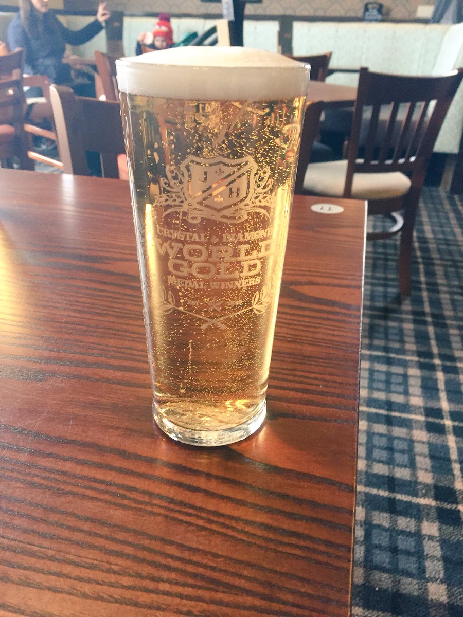 FineFrCaviar's tweet photo. Happy Birthday to me! #CrystalGold @LeghArmsSale @JosephHolt1849 https://t.co/hhTNi2pDmg