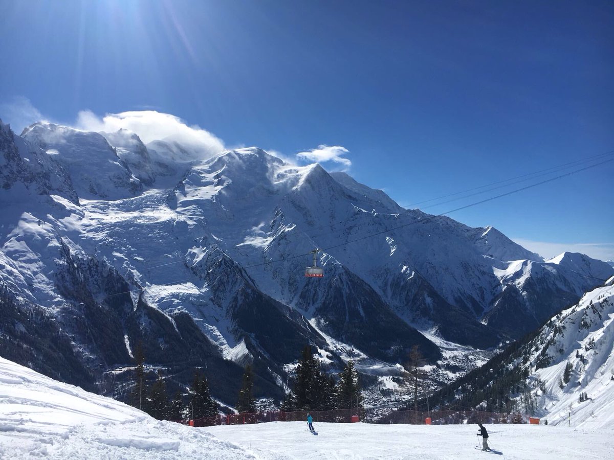 PeteHillyard's tweet photo. Sunday morning looking good! #flexiski #chamonix https://t.co/NcliflPAGC