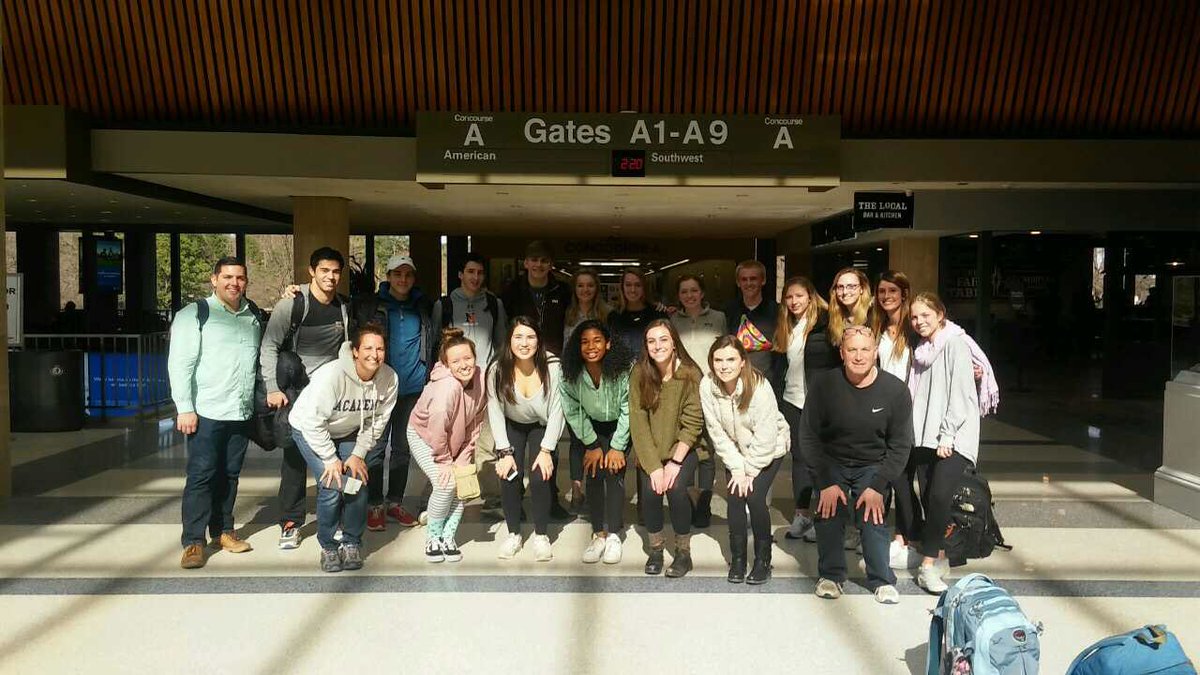 NAIntlPrograms's tweet photo. #NAFrenchExchange made it safely from ORF 🛫to CDG 🛬  Que la compétition des photos commence, #NASpanishExchange ! https://t.co/pQfWulF1fc