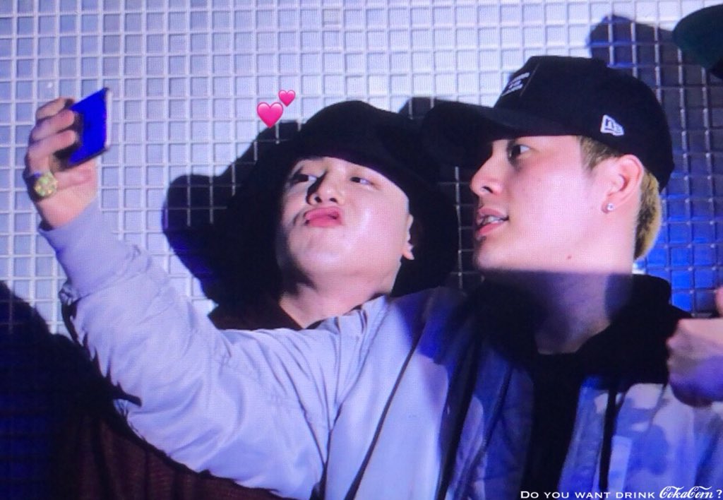 CokaCorn's tweet photo. 180304 <Preview> #JookJoint_PartyEdition_Vol1 
모야? 이 멋이고 귀여운사람  누구냐???
#420C #에이에이 #AA #UNOBUCKX #김남형 https://t.co/jqRlp7b6Re