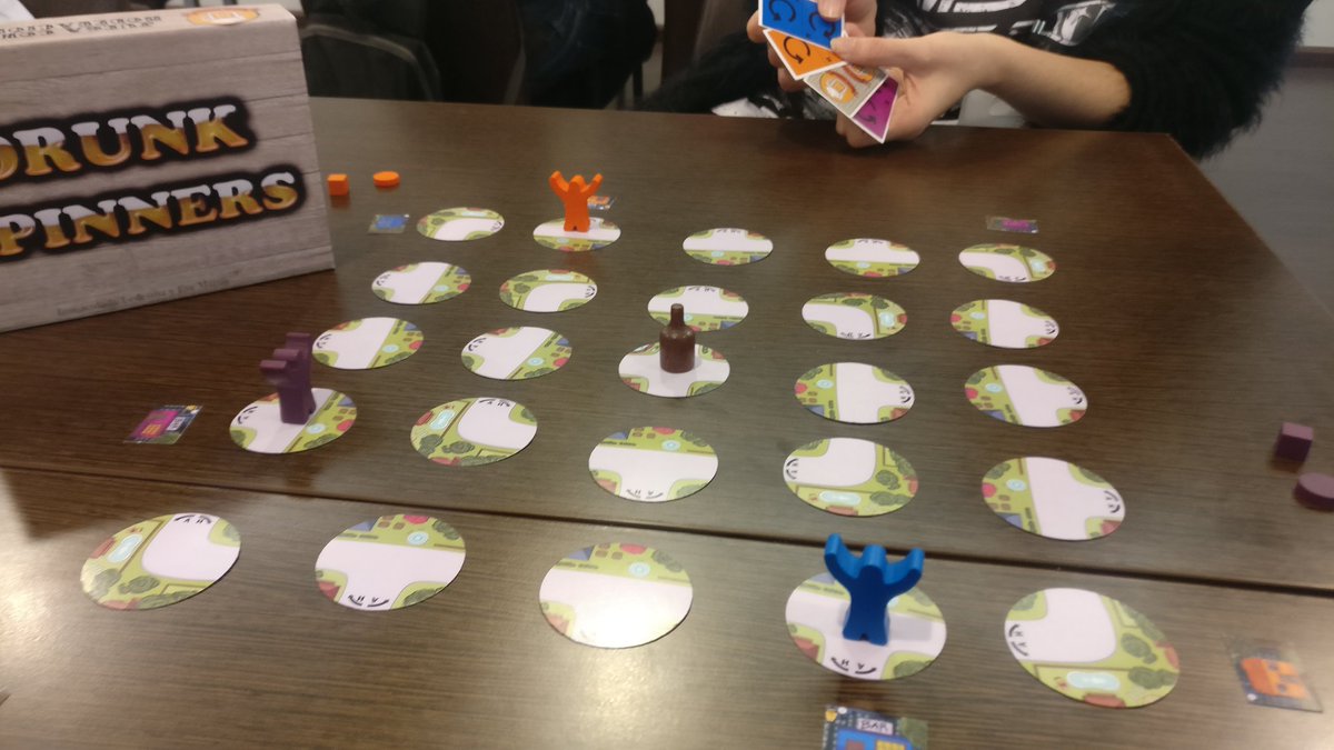 diasdejuego's tweet photo. Drunk Spinners, de Inmaculada Ledesma y Eva Martín #PyT2018 https://t.co/sGUWOt5mhV