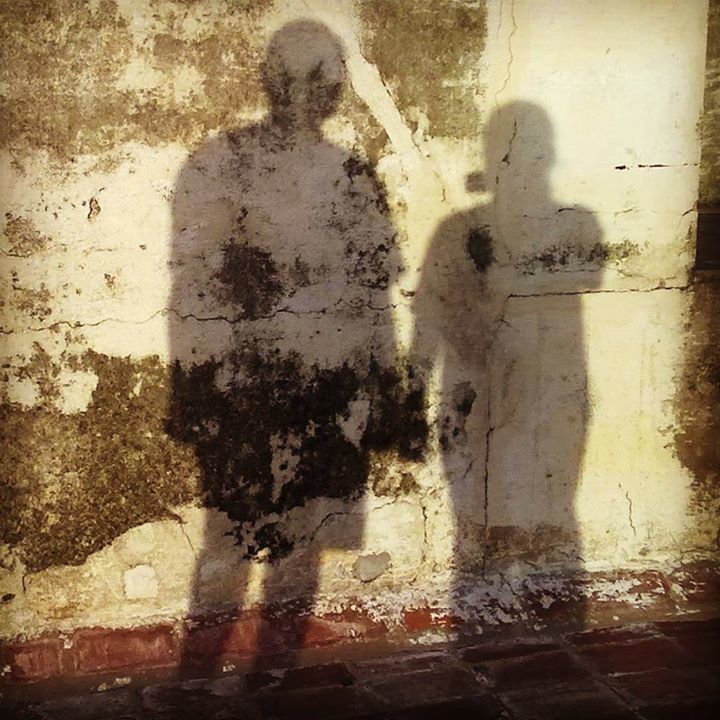 vidyasury's tweet photo. My favorite shadow. Enjoyable walks on our terrace. There was a time when my son could hide in my shadow. Now I can hide in his. Talk about life coming a full circle!
.
#fmspad #fmsphotoaday #fms_shadow #life #fullcircle #momlife #family #walk #exercise #Instadaily #igers https://t.co/QUBQkjh3RF