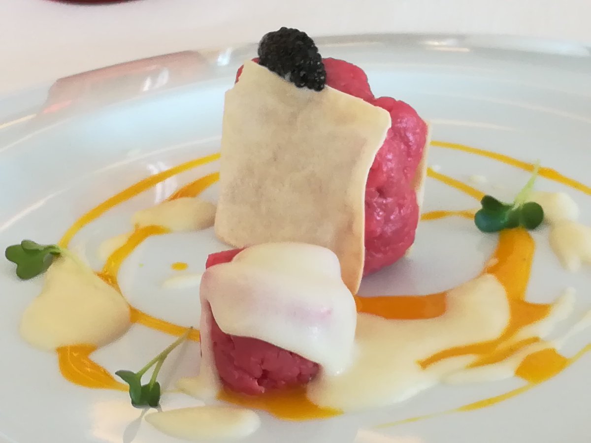 LaConsiglieria's tweet photo. #Gamberorosso #Sicilia #incarrozza #battutafassona #tuorlouovo #crema @theonlyparmesan #caviale #chef #UmbertoDeMartino #FlorianMaison #Bergamo 1* @guideMichelinFR @ChicChefs @anboemo @Barbaga3Gaetano @MilenaLazzaroni @attanasio_g @MissMessyLug @PaoloBarrale https://t.co/edo5pw64ry