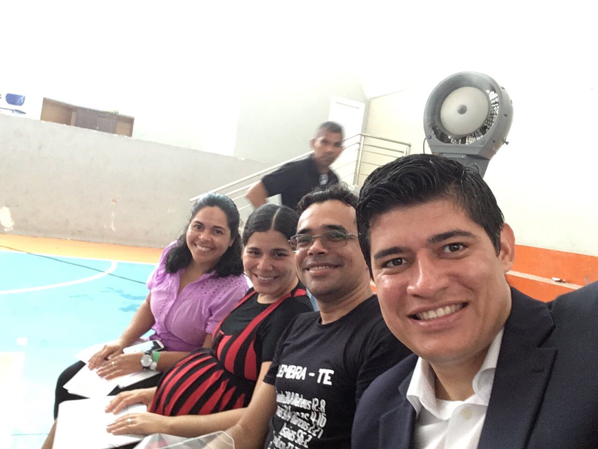 prjhonnatan's tweet photo. A equipe distrital de mordomia de Prazeres participando do mega treinamento da EDM. https://t.co/utL47jaNA4