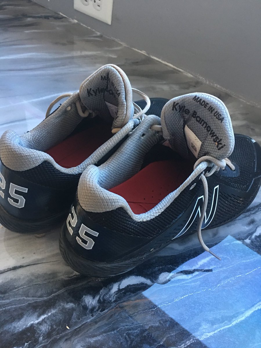 CBarnowski's tweet photo. It’s always been one of my things to clean my kids spikes... been doin it for years. #makesmehappy #team25 #looklikeaballplayer https://t.co/UjIhipjsre