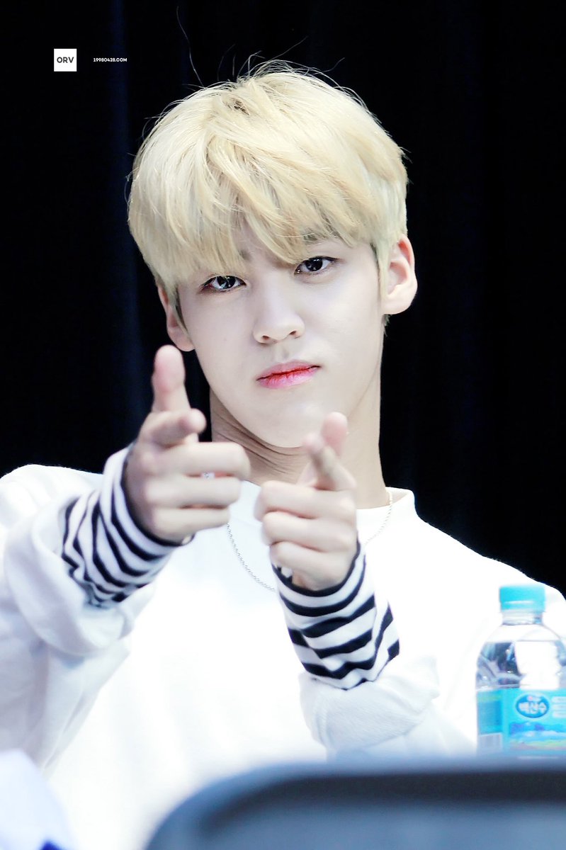 19980428_com's tweet photo. 170304 😝😝💘 #마이틴 #송유빈 https://t.co/lwx2pJLk7F