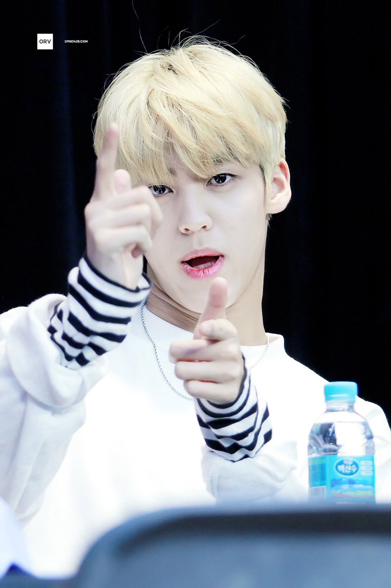 19980428_com's tweet photo. 170304 😝😝💘 #마이틴 #송유빈 https://t.co/lwx2pJLk7F
