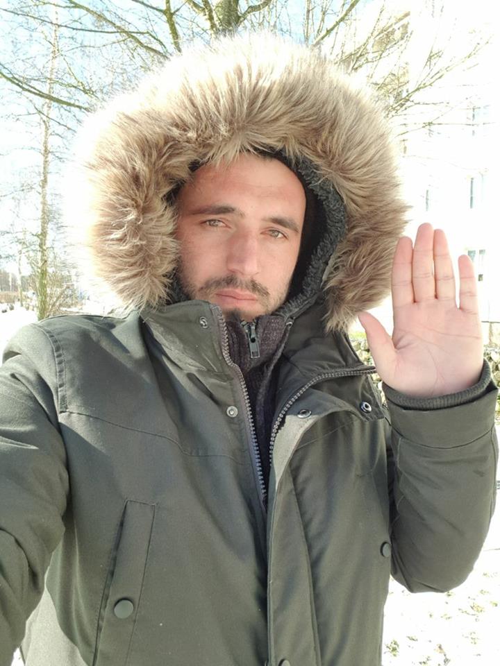 talentosprecato's tweet photo. @OlSkoolG #Iamstillalive #Istandwithyou
#SaveSyria #PrayforSyria #SolidaritywithSyria https://t.co/LSSVXoT880