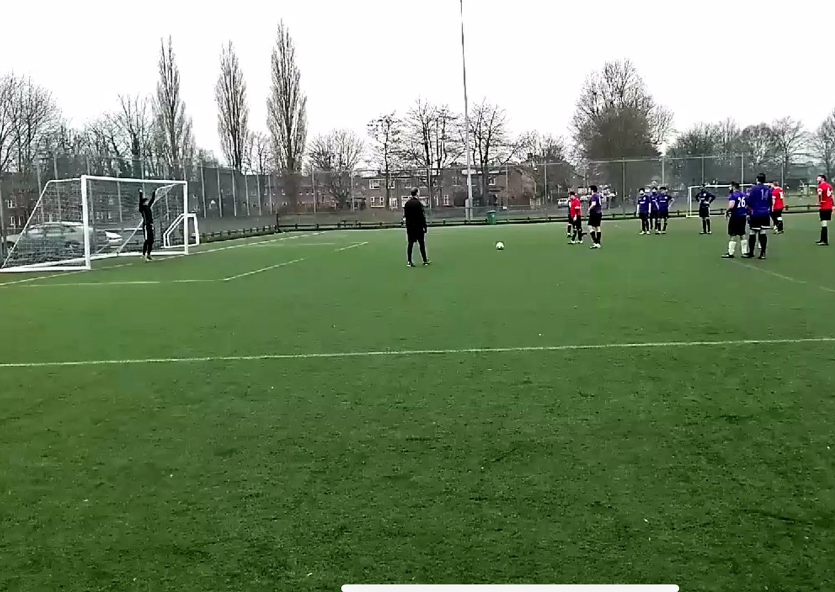 Penalty to The Red Lion in the last minute! This could be the equaliser to make it 5-5!