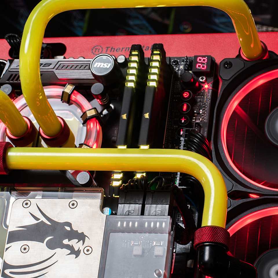 msigaming's tweet photo. 👉 Name this build___________.

Check out the spec https://t.co/4iMsLHQezT
#MSIX299 #MSIPROMOD
Modder: Gland Show https://t.co/3uow2ooNbD