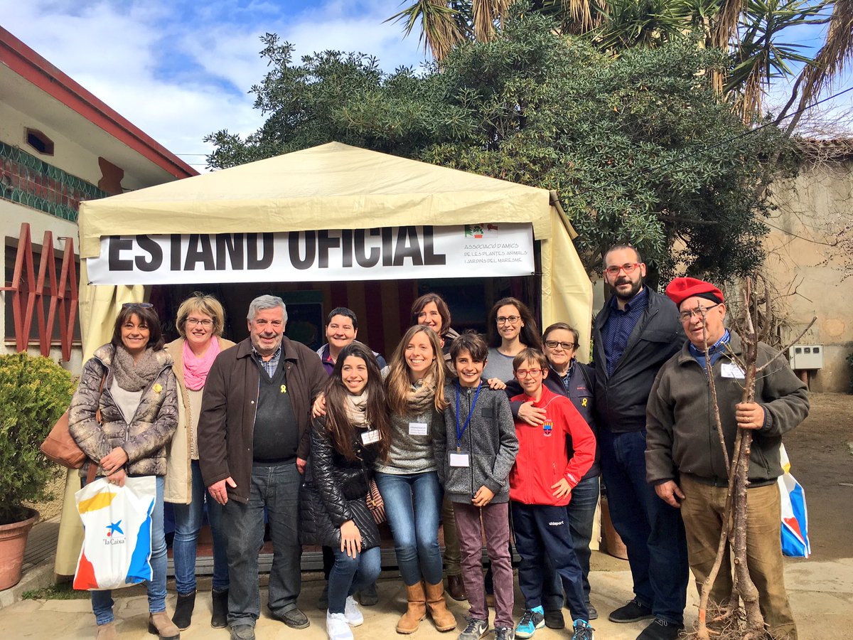 matarocat's tweet photo. 40a Fira de l’Arbre i la Natura al Parc Central amb 165 expositors que ofereixen tot tipus de productes relacionats amb la floricultura, l’agricultura,l'artesania i l'alimentació https://t.co/k5KzVjSzkp