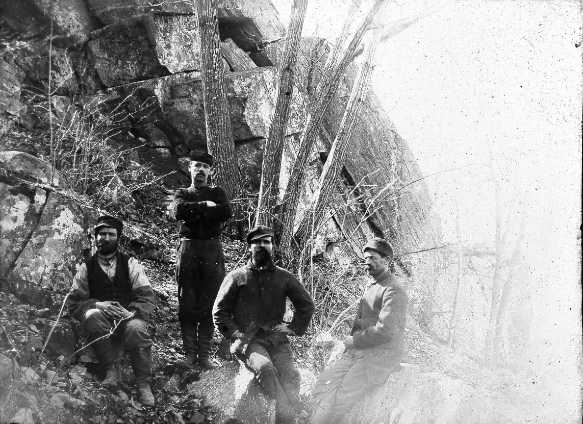 hagleymuseum's tweet photo. With St. Patrick's Day coming, we're spotlighting some #Irishworkers at Hagley. Fergus Noone came to Delaware in 1847. During the Civil War, Fergus was killed in a pack house explosion. Find out what happened to the Noones in "Soldiers and Powdermen": https://t.co/fJUIw4Zj1x https://t.co/bc5ETVE9dJ