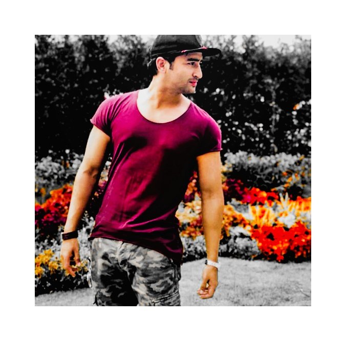 LiteraryMOON_'s tweet photo. Boyyyyyzzzzz on fire🔥🔥🔥🔥🔥

👅👅👅

#ShaheerSheikh #randeepRai 
#YehUnDinonKiBaatHai #KRPKAB https://t.co/UHl7wvcUkI