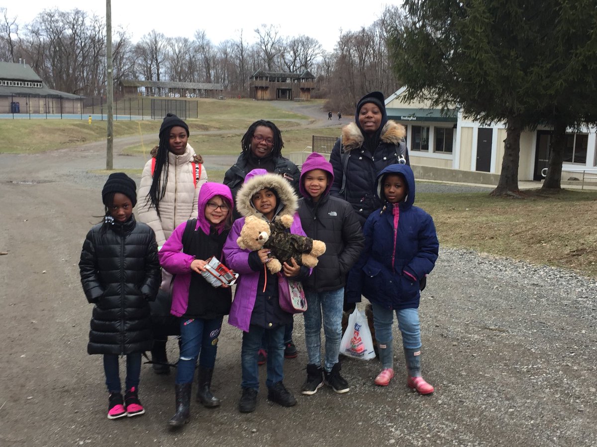 lorraineellisj1's tweet image. GNYC Scoutreach Girl Cub Scouts camping “weather” or not!