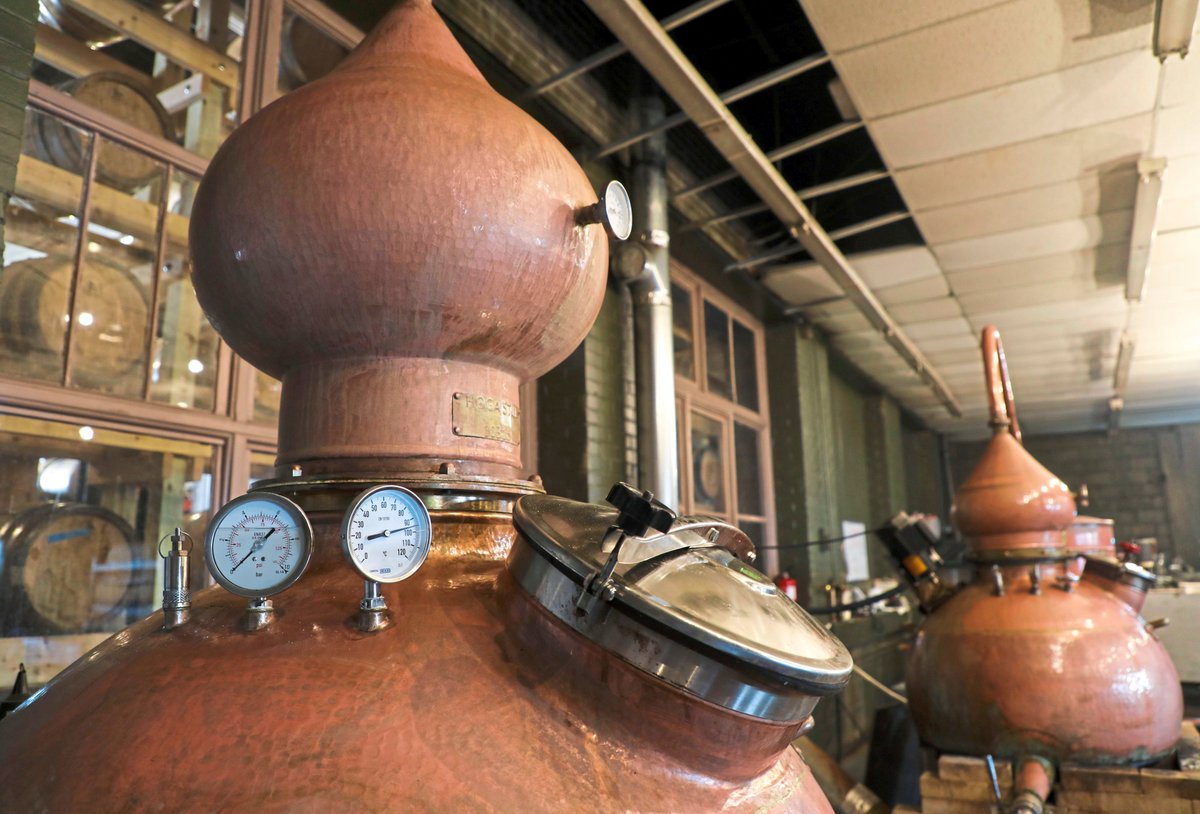 bobbatzjr's tweet photo. Welcome @CraftSpiritsUS convention attendees to #Pittsburgh, where it's always sunny and blue skies. Get a copy of today's @PittsburghPG for my state-of-the-local-spirits industry story. Meanwhile, we did a map to help you get around: https://t.co/tIK60KFoNa https://t.co/ZdLmo3qV4C