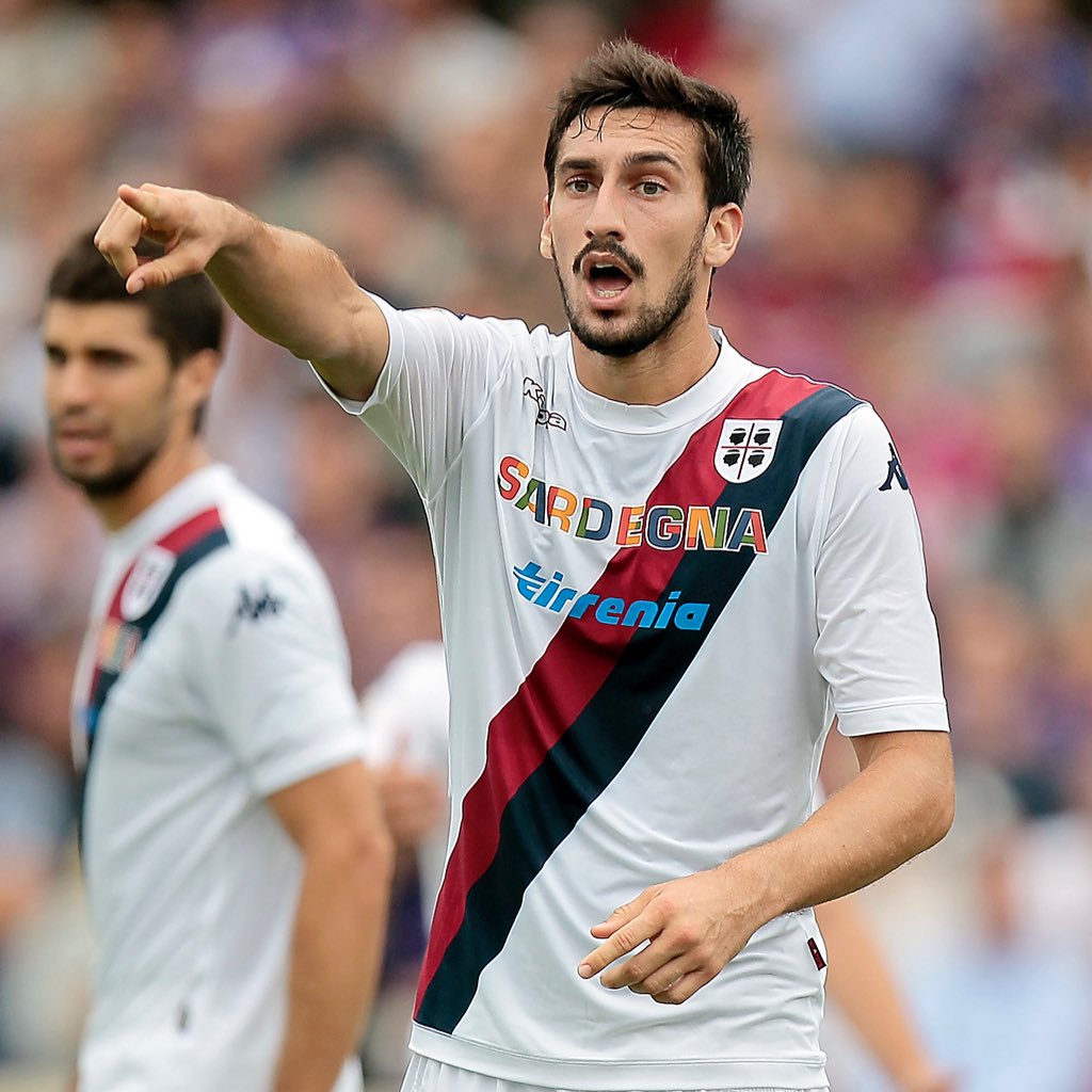 Buono e onesto nella vita. Ambizioso e coraggioso in campo. Ci lascia un grande campione. Cagliari ti voleva bene e ti ricorderà per sempre.