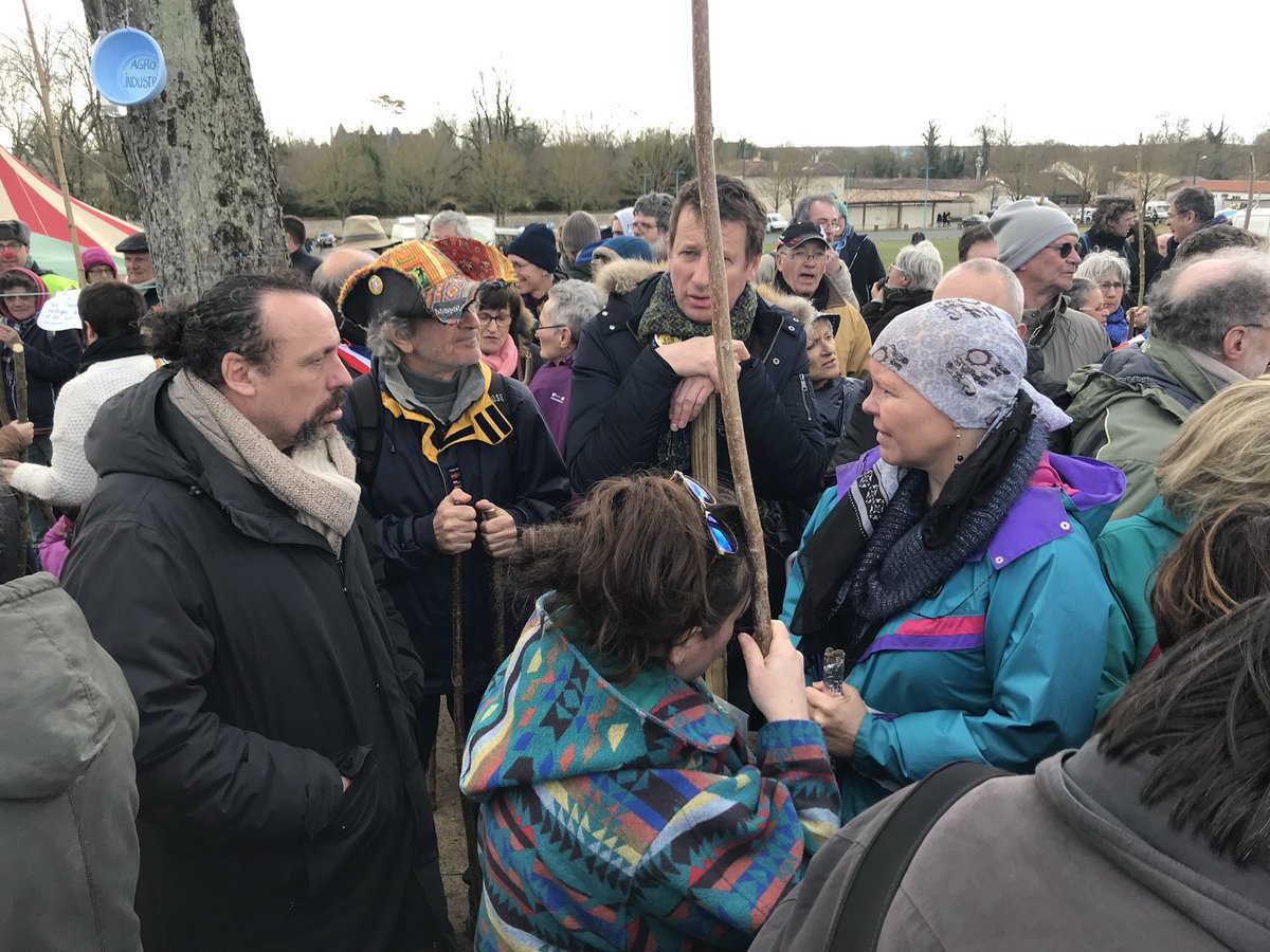 yjadot's tweet photo. L’eau est un bien commun qui ne saurait être privatisé et bénéficier au développement de l’agriculture productiviste dont on connaît les méfaits pour l’environnement, la santé et l’emploi #BassinesNonMerci https://t.co/V9LgPJ34VK