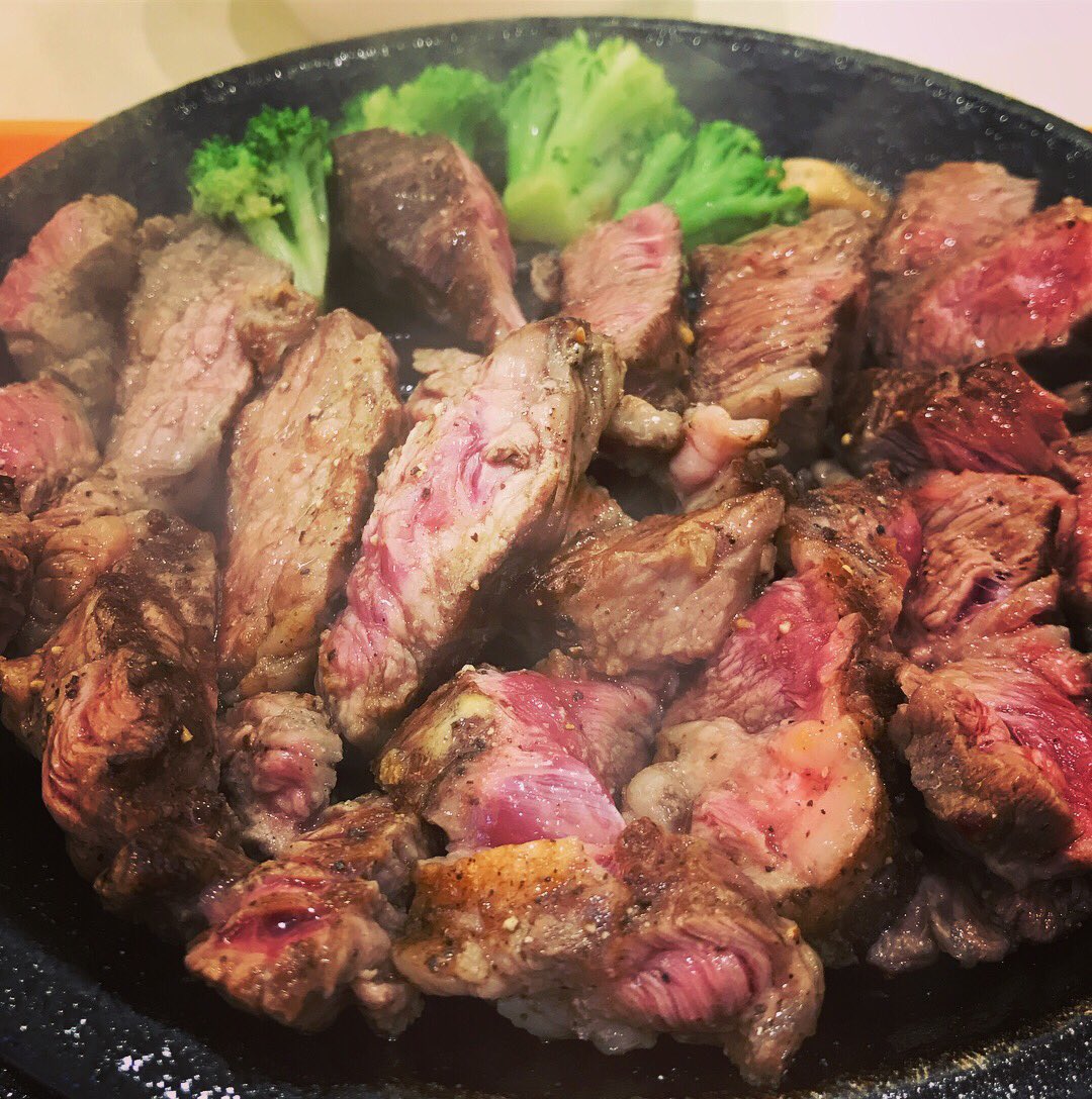 Ryota_Inahashi's tweet photo. Gym行って
お肉を食べて
早く寝る
#dayoff #gym #meatcharge #goodsleep #goodroutine #onemoresteptopreseason https://t.co/P0kzxzknc5