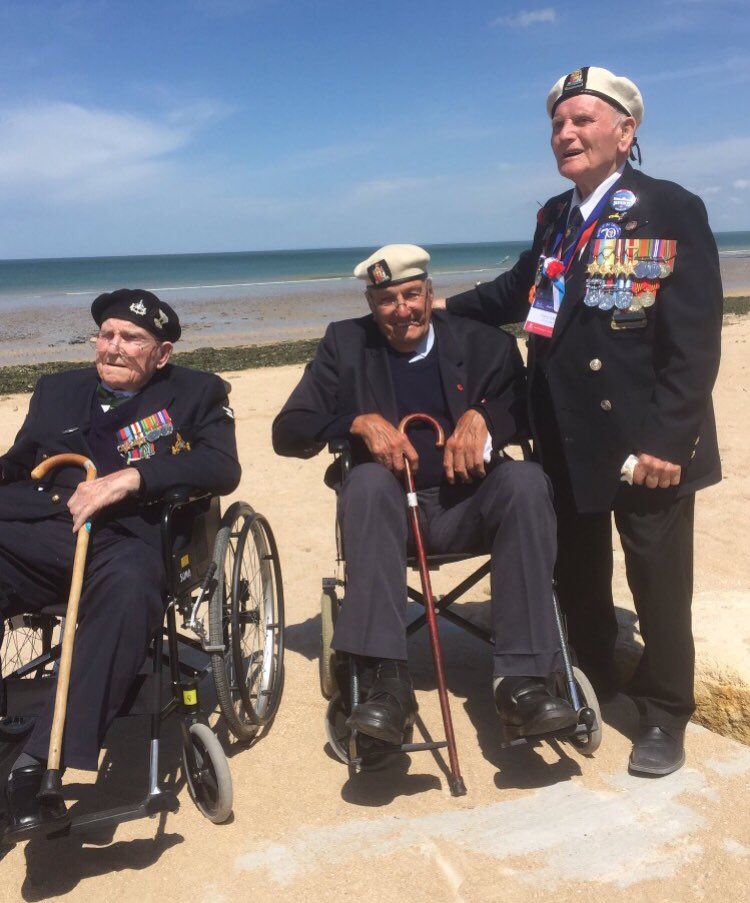 e4billycab's tweet photo. @TaxiCharity @AlastairBruce_ @OtwayInNormandy @NormandyGuide Photos from last years #BacktotheBeaches Trip ππ¬π§ https://t.co/Ol8A3al8rw
