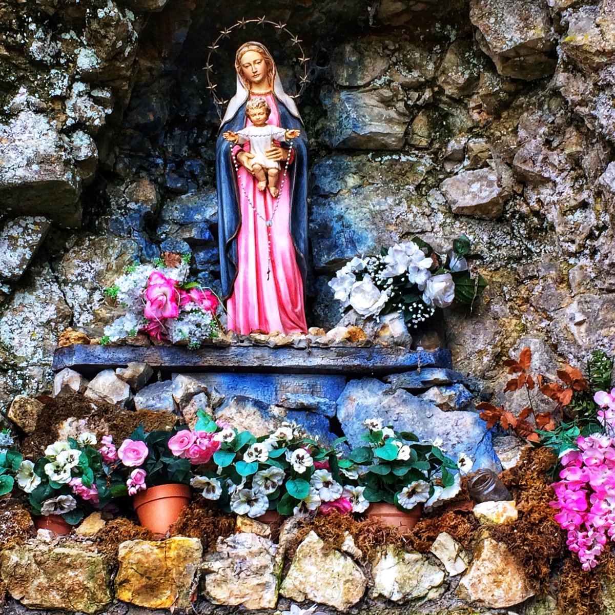 Small holy items #italy #IkVertrek #lazio #umbria #Sabina #AveMaria #vakantie #narnia #narni #nomorewinter casaledelpassatore.com
