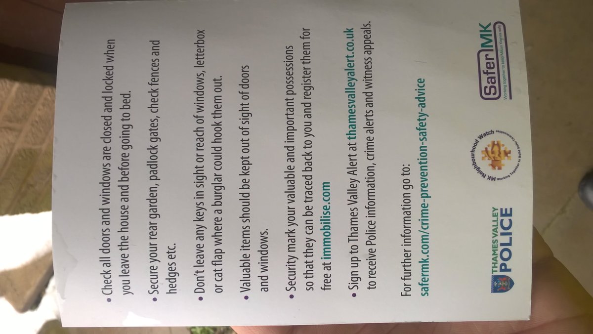 tvp_mk's tweet photo. Officers from #MKSOUTHNHPT are currently out on Oldbrook delivering crime prevention advice leaflets. This is following recent burglaries in the area. Officers will be on the following streets Kirkstall Place, Grace Avenue and Douglas Place. Is you see us come & say Hi. #C6535 https://t.co/KHTo8E3aPD