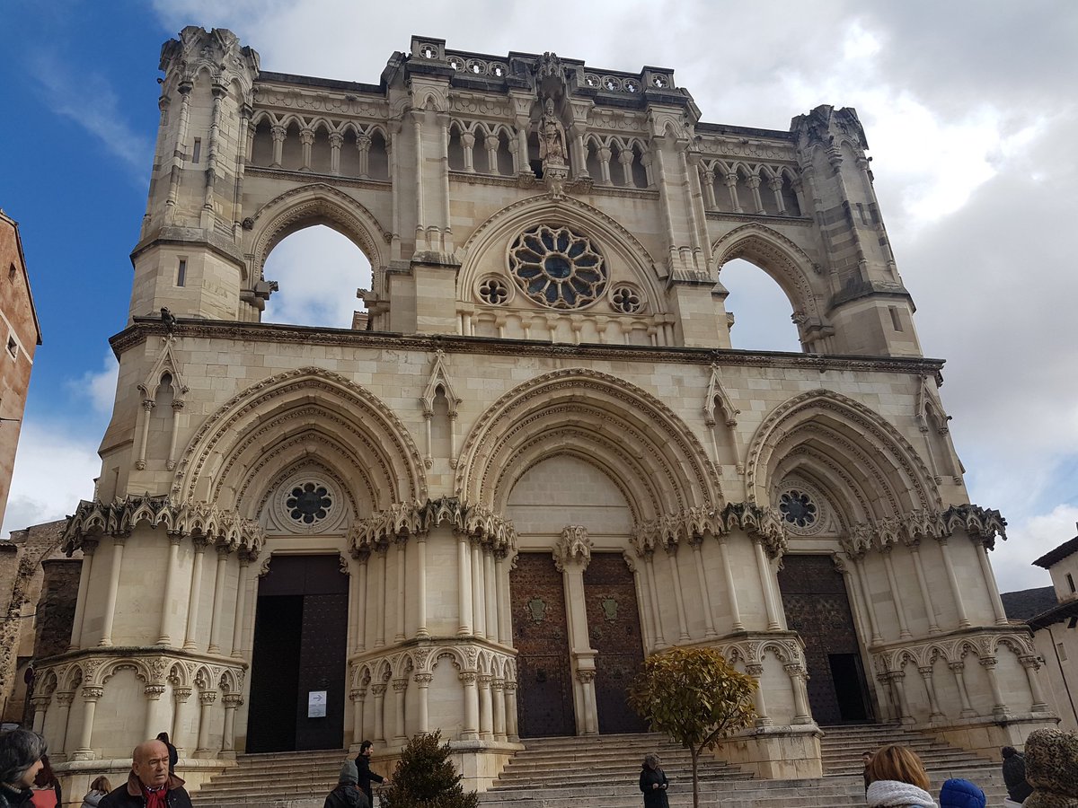Vipavi_'s tweet photo. ¿Sabías que la primera catedral gótica terminada de España se encuentra en #Cuenca? @CatedralCu #cuenqueandoCyLTB #cuenqueando @cuenqueando @CastillaYLeonTB https://t.co/ryBa0v7c4n