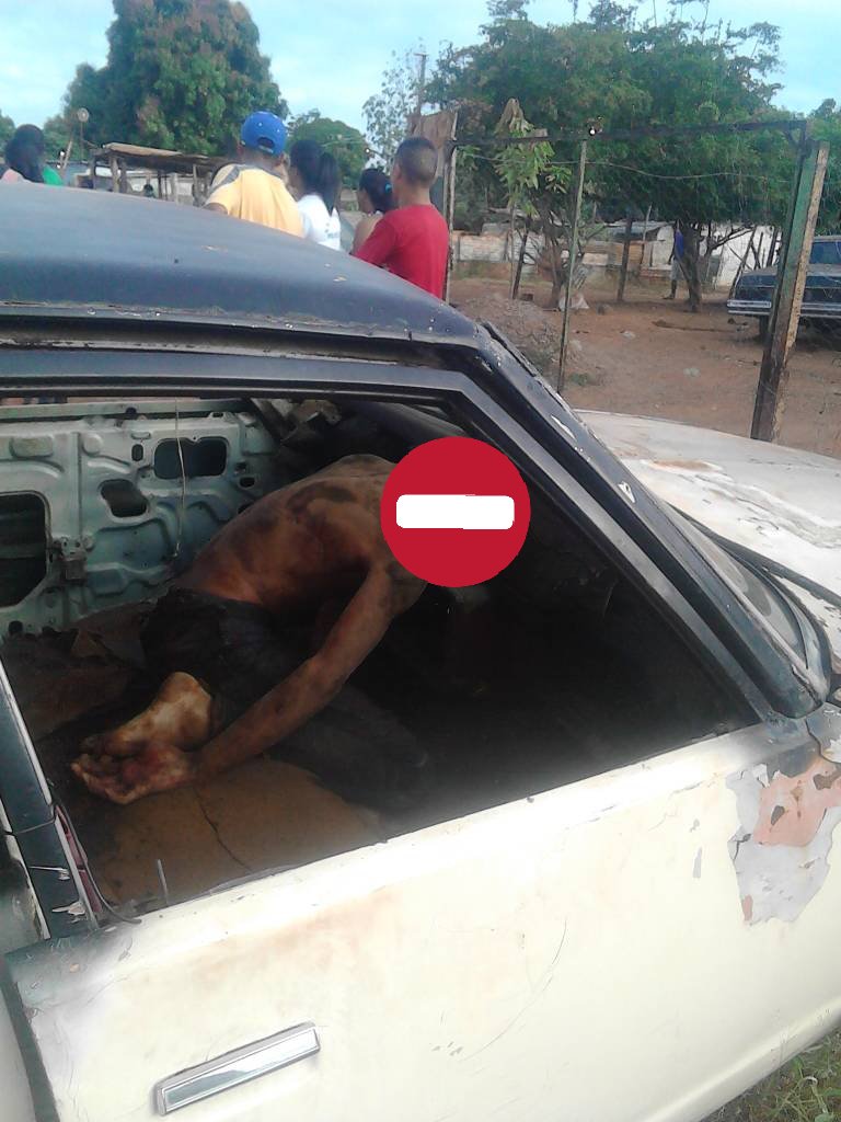 PableOstos's tweet photo. #Guayana #4Mar Un joven de 18 años fue localizado decapitado la mañana de este domingo en el sector Bendición de Dios, parroquía Unare,en Puerto Ordaz. La cabeza de la víctima fue dejada en un poste y el cuerpo dentro de un vehículo-Malibú-. https://t.co/gLoEj95NCR