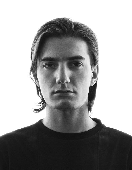 danicarlaf's tweet photo. Puesto #23 @Alesso @Anitta con 'Is that for me' en #Del40al1 https://t.co/bLlb8xSSsE by #Anitta via @c0nvey https://t.co/79yS6SLCmY