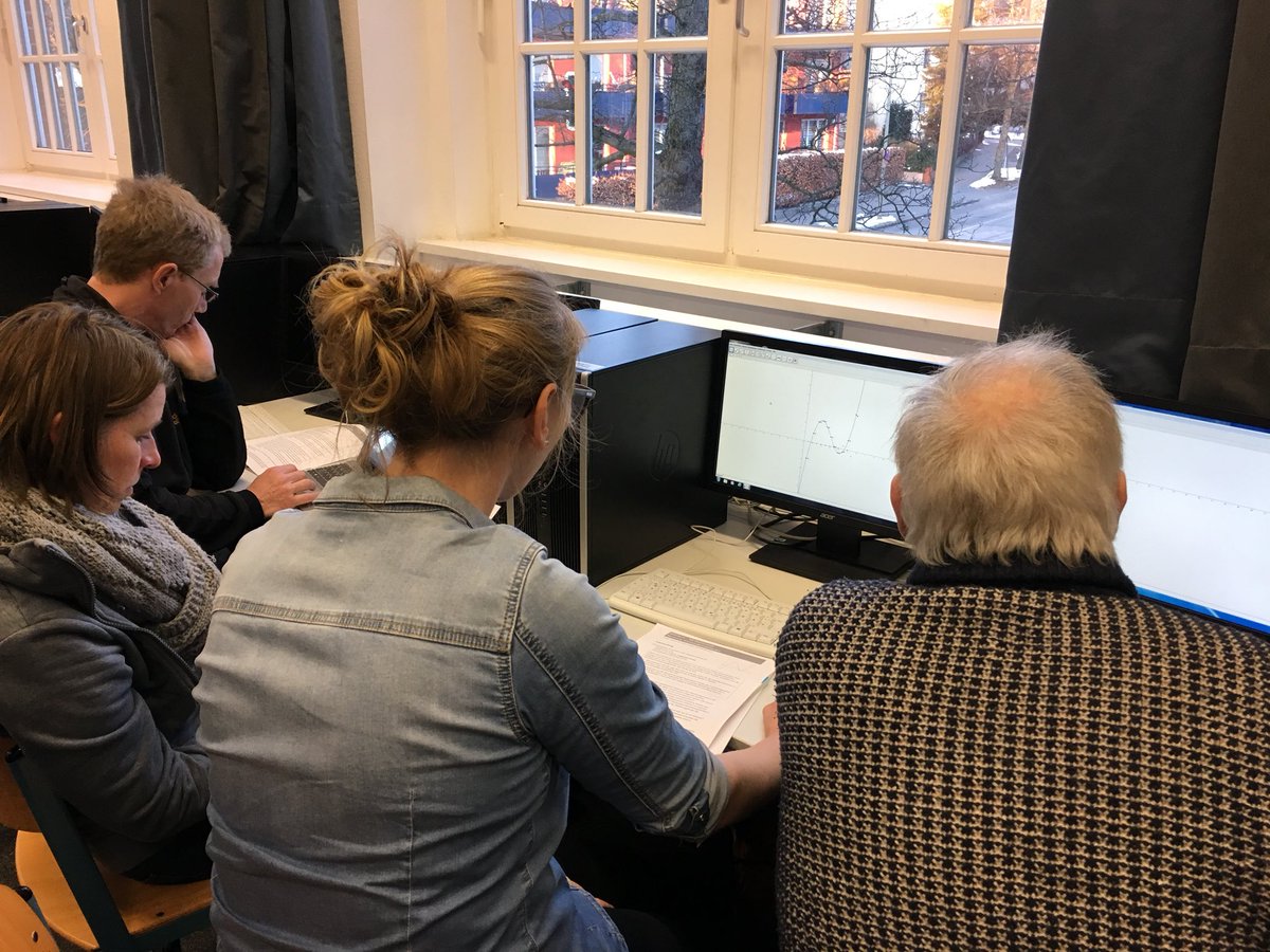 HeintzGaby's tweet photo. #MNU4You ein tolles neues Format für #MNU . Weiter so. Hier Impressionen aus HH #Math4You @rainer_kunze https://t.co/ieY0q4zNWG