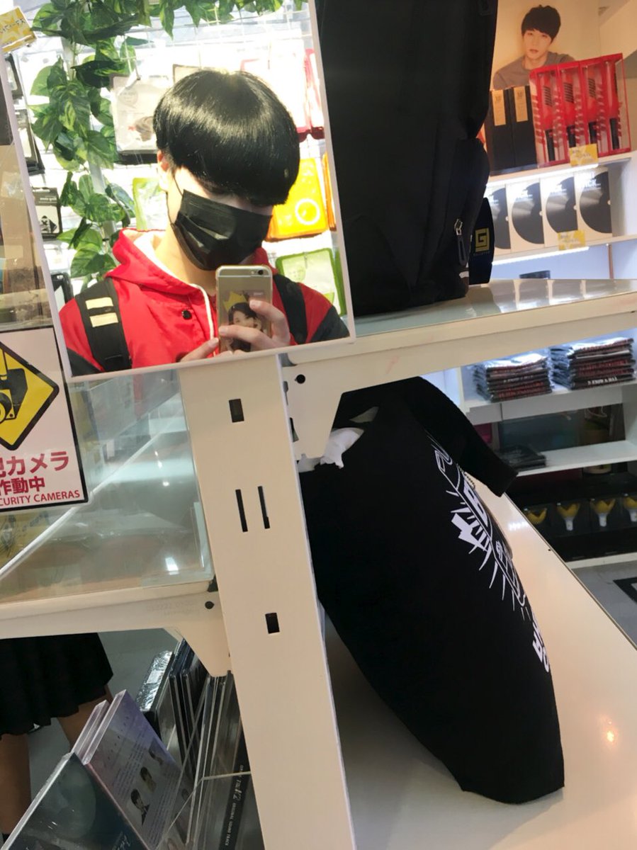 IKUMA80665290's tweet photo. ツイッターやり直しました！
もし良かったらいいね＆リツイート、フォローお願いします！😭
#韓国すきな人と繋がりたい 
#韓国好きな人と仲良くなりたい 
#ARMYさんと繋がりたい 
#古着好きな人と繋がりたい 
#ちょっとでもいいなと思ったらRT 
#雰囲気嫌いじゃないって人RT https://t.co/ydBMsQpDR4