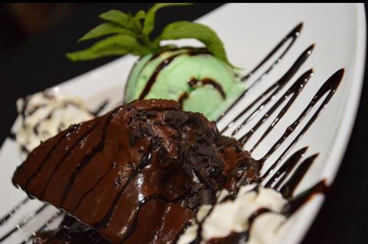 GODF4THER's tweet photo. Finish off the weekend right with a delicious dessert 🍦🍰🍮 from yours truly 😊😊 #SundayVibes https://t.co/l9fGh1msQM