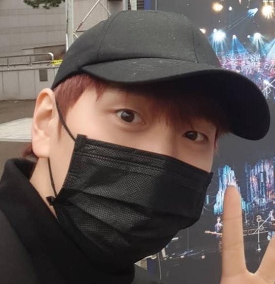 0815_0814's tweet photo. ㄸㅣ용??????? 핑크 계열?????????
(🐥: 아닌데) https://t.co/FmJexrAl2R