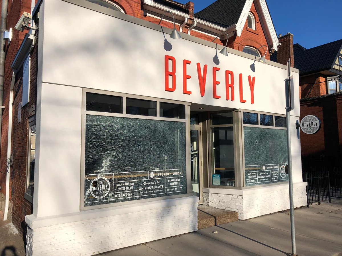 The sun is shining down on <a href="/LockeStShops/">Locke Street Shops</a> &amp; on our neighbours <a href="/cimaenoteca/">CIMA Enoteca</a>, @NaRomaPizzaBar and <a href="/TheBeverly__/">The Beverly</a> who will be rising above today. We look forward to grabbing a bite at these top #HamOnt restos soon to show our support. #LoveLocke