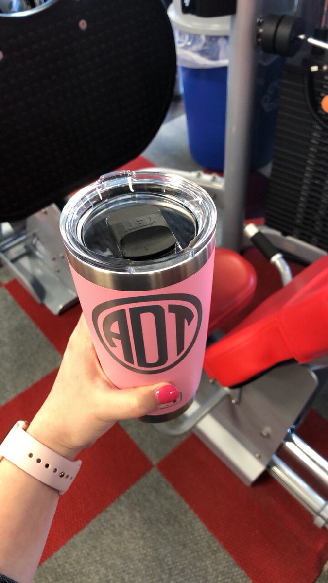 manda_wright's tweet photo. Sunday morning at my church. πͺπ»#legday #coffee #bringingbootyback https://t.co/Egz9t2d8XP