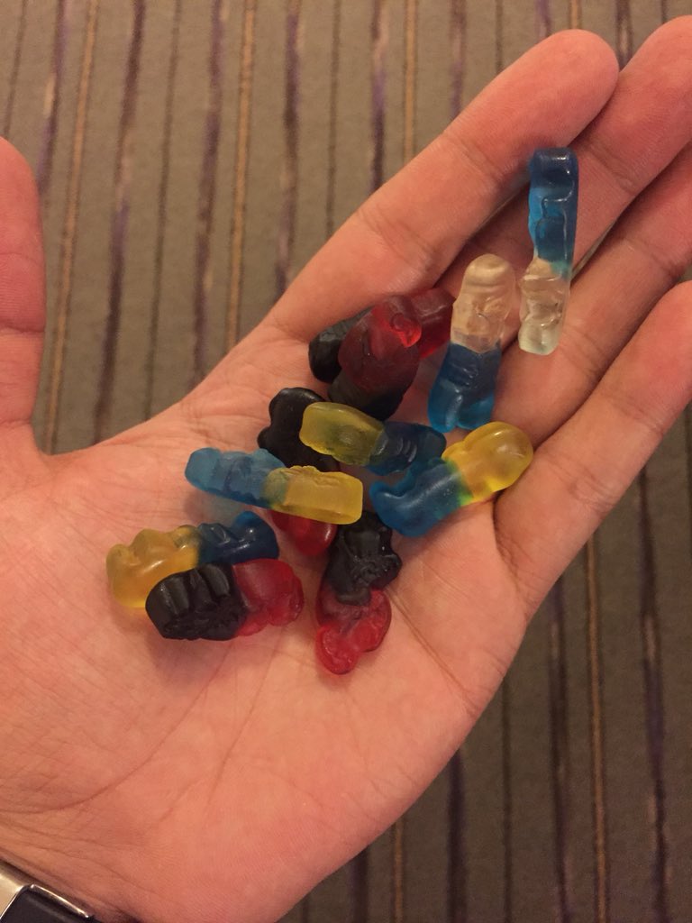 إم سميرة وبندق Pa Twitter 1chaheen مطول ايدك Twitter