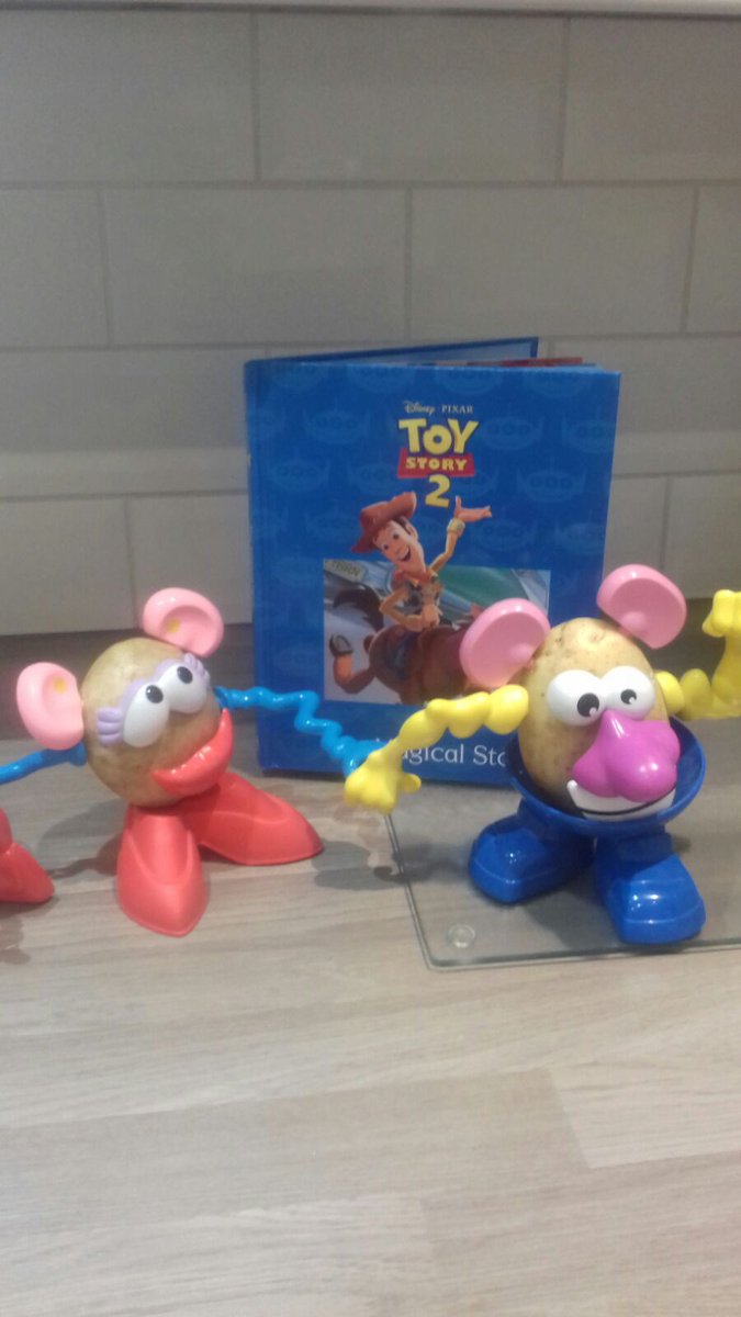 LinziJeanScott1's tweet photo. @FairfieldPrimSc @FPS_3KLMatilda @FPS_1SMFFingers Cobie and Beau Scott’s Story spuds 🥔 #storyspudcompetition #incywincyspider #Toystory #MrandMrspotatohead #3KL #1SM #WorldBookDay2018 https://t.co/GYNmzr0utx