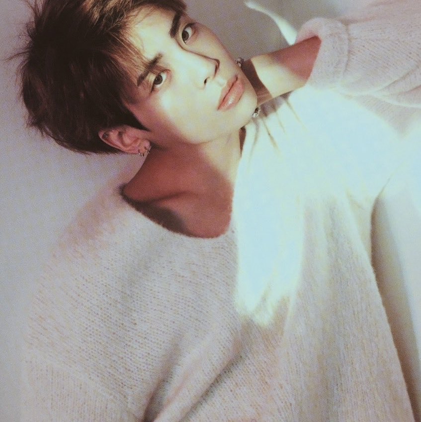 baekxeo's tweet photo. ˗ˏˋ☆Kim Jonghyun☆ˎˊ˗
→김종현
→April 8, 1990
→shinee https://t.co/DIdPO9CceT