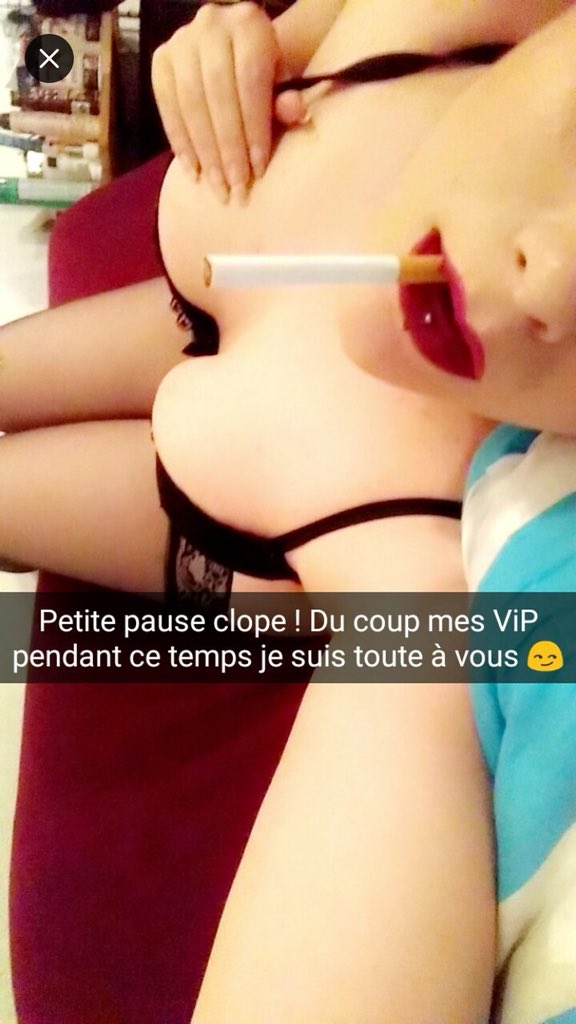 doqueg's tweet photo. Une abonnée plus que charmante. Merci à elle, n’hésitez pas à vous aussi nous envoyer vos snap. #sexysnap #sexygirl https://t.co/iA3phr6d4F