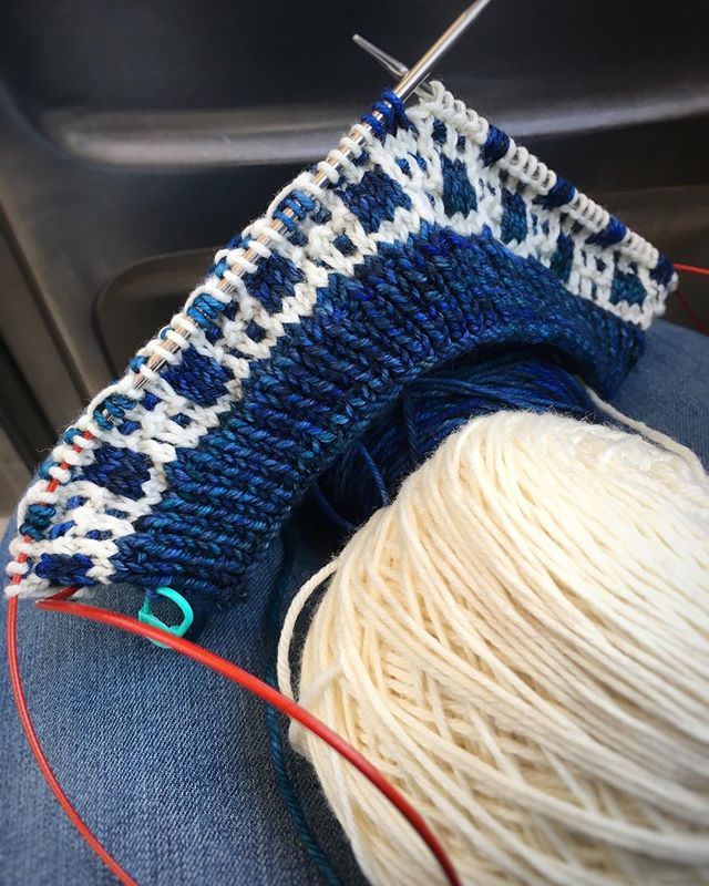 triona_designs's tweet photo. No, YOUโRE magic-looping a 22โ circumference because you were too lazy to go looking for your 16โ size 4 circular. #okayitsme
.
.
.
#knitdesignerlife #designinprogress #trionadesigns #magicloop #magicloopknitting #malabrigo #malabrigomarch https://t.co/XeHXIynyW8 https://t.co/cKHrfPE87P