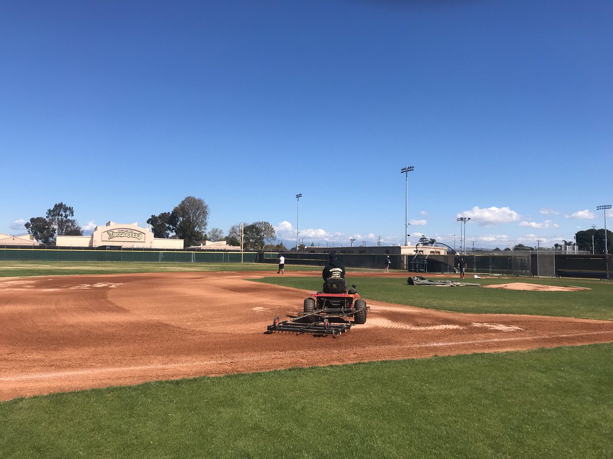 troynsierra's tweet photo. Putting in work on an off day https://t.co/G72qjrj5Ju