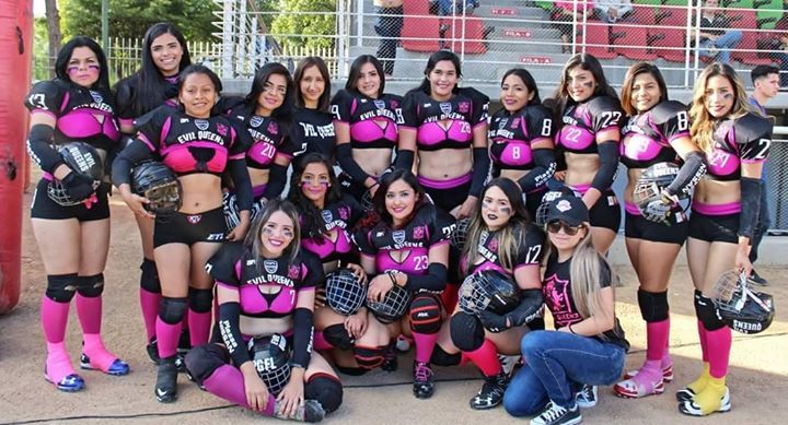 EvilQueensLFP's tweet image. Hay familia que se elige 😙❣️ #FelizDiaDeLaFamilia #EvilPower #GoQueens!