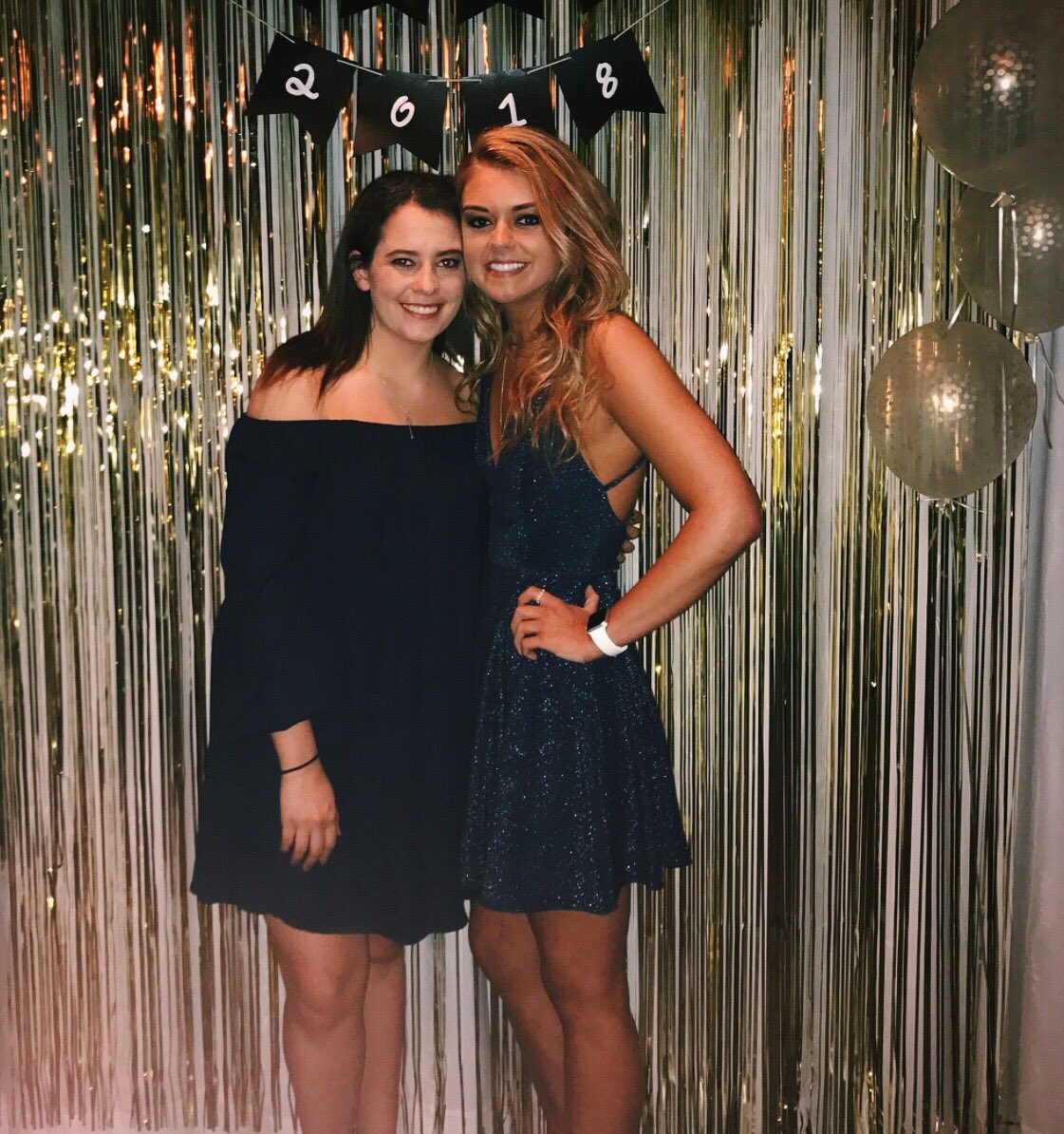 We had a blast at Rose Ball last night with our sisters!! 💃🏻🌹❤️ #aoiipurdue