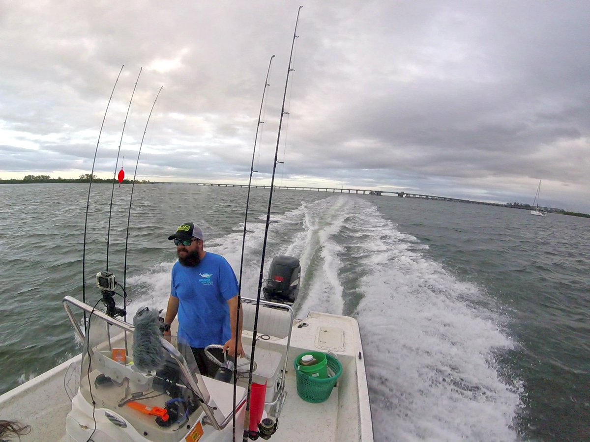HookupLures's tweet photo. Riding out rain or shine!
#fishing #HookupLures #rainorshine https://t.co/OttgP0QXzc