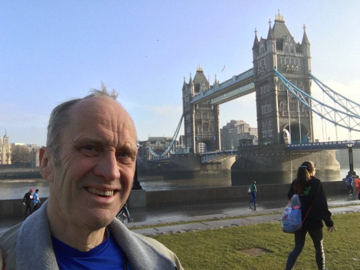 The_Leconfield1's tweet photo. #BigSmile this morning ready for the #BigHalf congrats to #mofarah an honour to be in the same race https://t.co/haQKKvi2qb